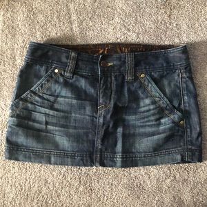 Women’s size 6 denim mini skirt